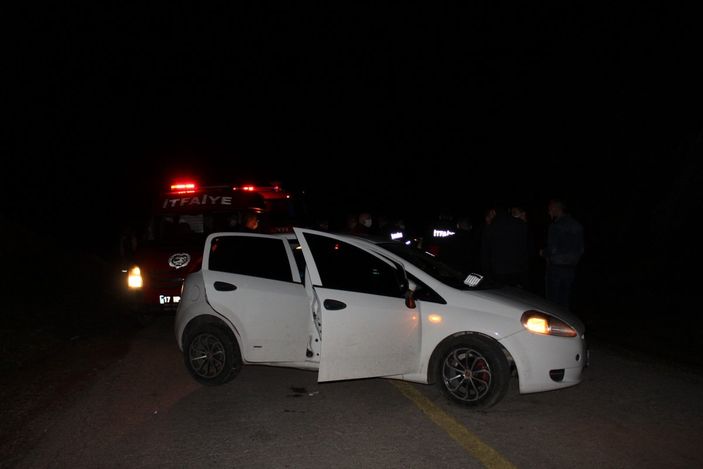 i Çanakkale’de iki otomobil çarpıştı: 1 yaralı