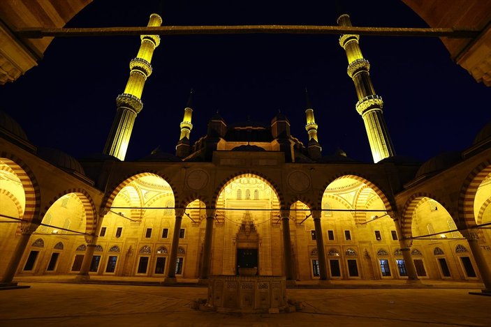 Selimiye Camisi, 4.5 asırdır azametiyle görenleri hayran bırakıyor