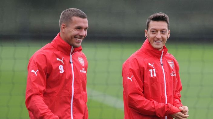 Lukas Podolski: Mesut Özil'e saygı göstermediler