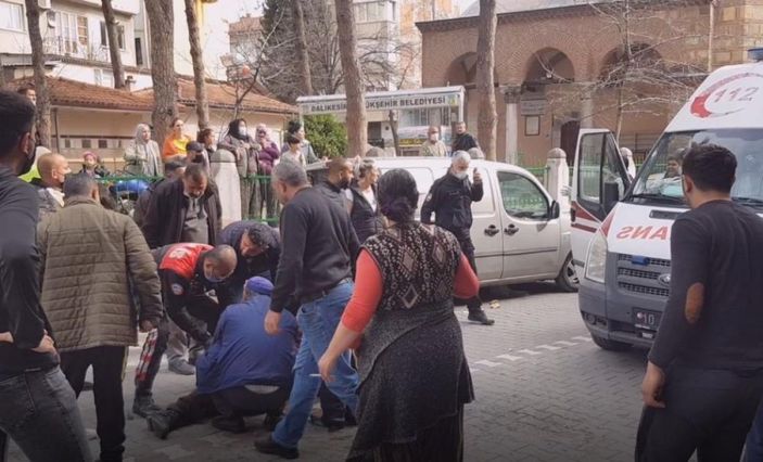 Balıkesir'de kayınpederini yol ortasında vurdu