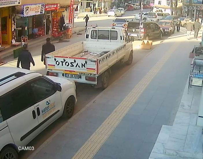 d Çorum'da silahlı saldırıda bacağından vuruldu