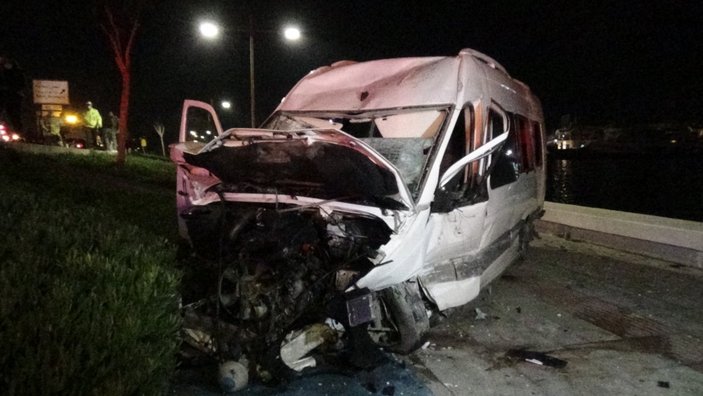İzmir'de 2 kişinin yaralandığı kaza