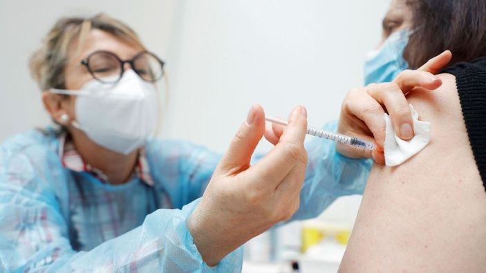 KKTC’de ev karantinası başlıyor