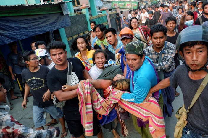 Myanmar'daki protestolarda en az 38 kişi öldürüldü
