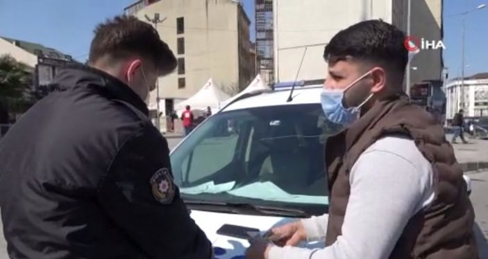 İstanbul'da ceza yiyen şahıs ile polis arasında gerginlik
