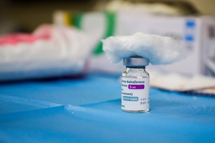 Yunanistan, AstraZeneca aşısının kullanımına devam edecek