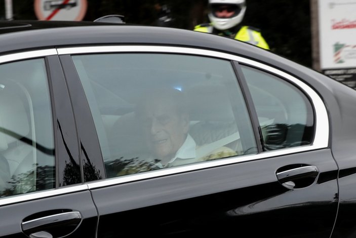 Prens Philip, 1 aylık tedavinin ardından taburcu edildi