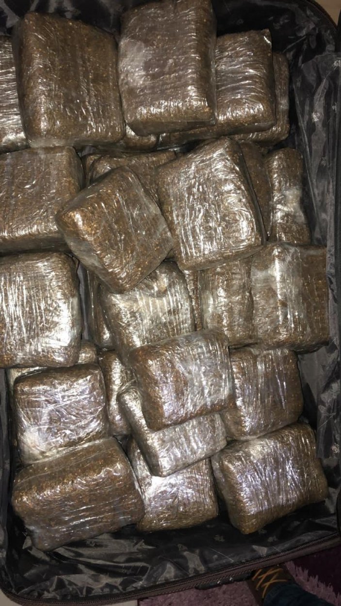 Esenyurt'ta bavul içinde yarım milyon liralık uyuşturucu bulundu