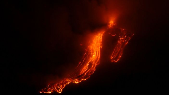 Etna Yanardağı'nın nefes kesen görüntüleri