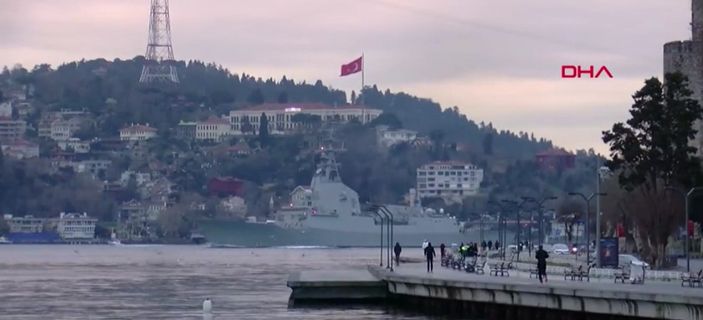 İspanya savaş gemisi İstanbul Boğazı'ndan geçti
