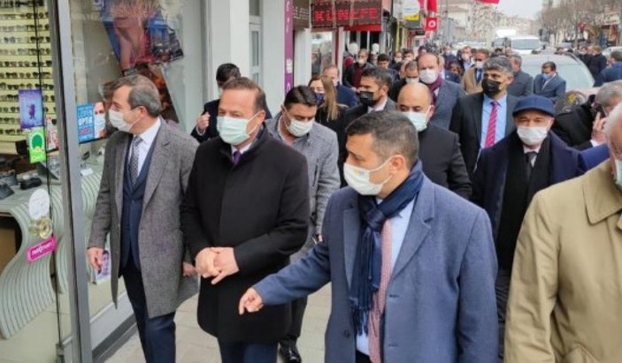 Yavuz Ağıralioğlu: PKK'nın gölgesinde kalan parti kapatılmalı