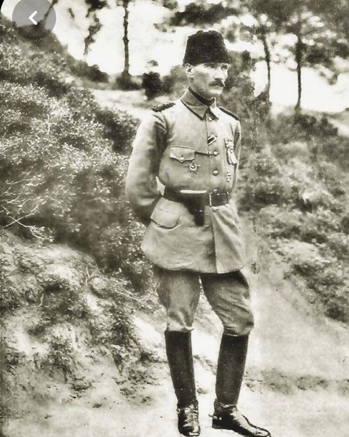 Ünlülerden 18 Mart Çanakkale Zaferi paylaşımları