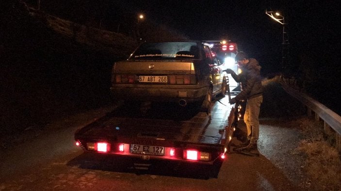 Zonguldak'ta polisten kaçarken kanala düştüler