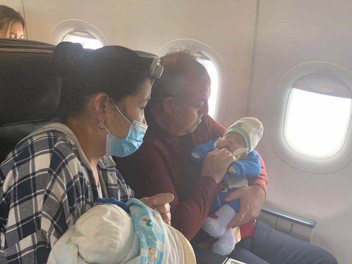 THY uçağında bebek kalp krizi geçirdi, pilot uçağı indirdi