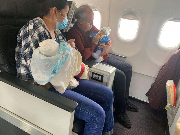 THY uçağında bebek kalp krizi geçirdi, pilot uçağı indirdi