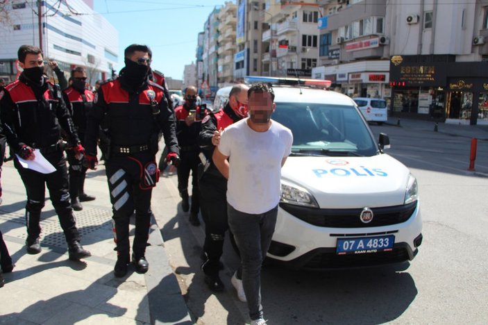 Antalya'da arızalı telefon kavgasında polise tehdit