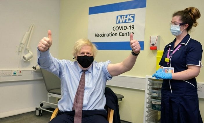 Boris Johnson, AstraZeneca aşısı oldu