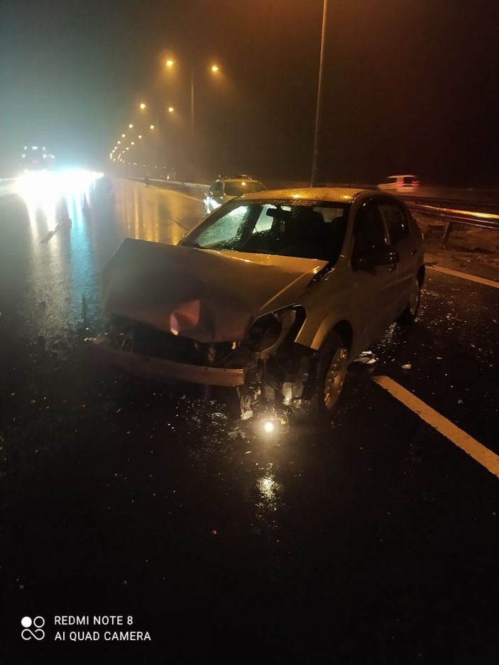 i Ankara'da kaza yapan araca yardıma gitti canından oldu