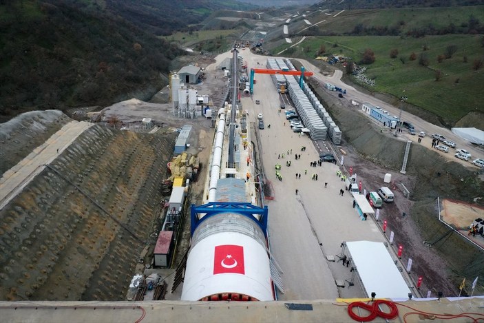 Ankara-İzmir Hızlı Tren Hattı'nda tünel kazımı başladı
