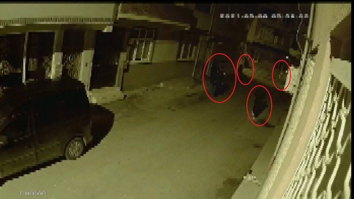 Bursa'da motosiklet hırsızları kameraya yakalandı