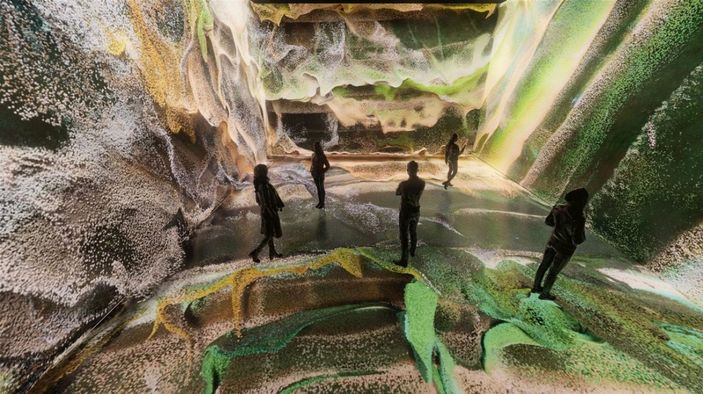 Refik Anadol kimdir? Pilevneli Gallery nerede, nasıl gidilir, ücretli mi?