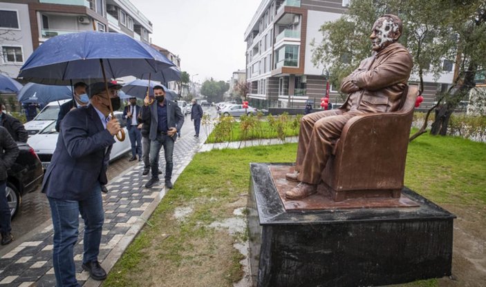 Tunç Soyer, Bekir Coşkun heykeline yapılan saldırı sonrası incelemelerde bulundu