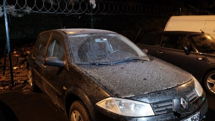 İstanbul'da gece çamur yağdı, sürücüler oto yıkamacılara koştu