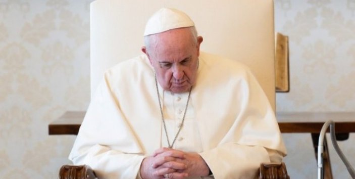 Papa Francis: Suç örgütleri salgını kullanıyor