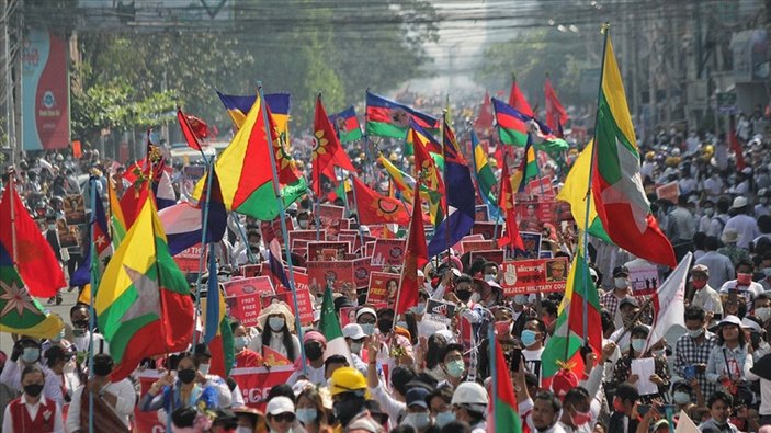 Myanmar'da darbe karşıtı siyasetçiler halk ordusu kurmaya hazırlanıyor