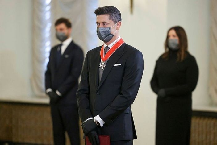 Robert Lewandowski'ye devlet nişanı verildi