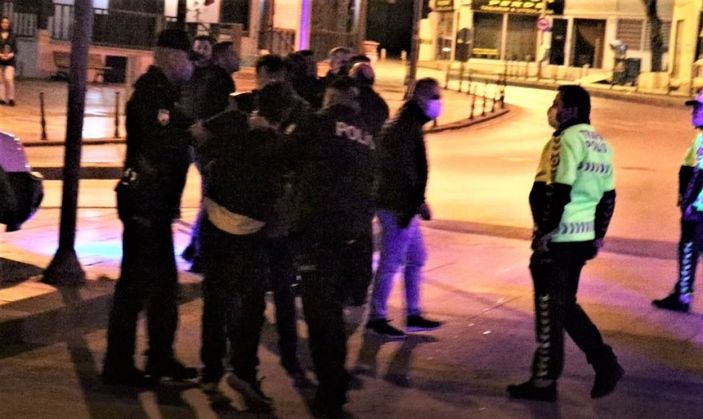 i Denizli'de evi terk eden eşini öldürdü