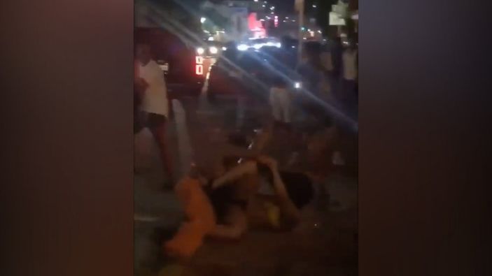 Miami'de kadınların sokak kavgası