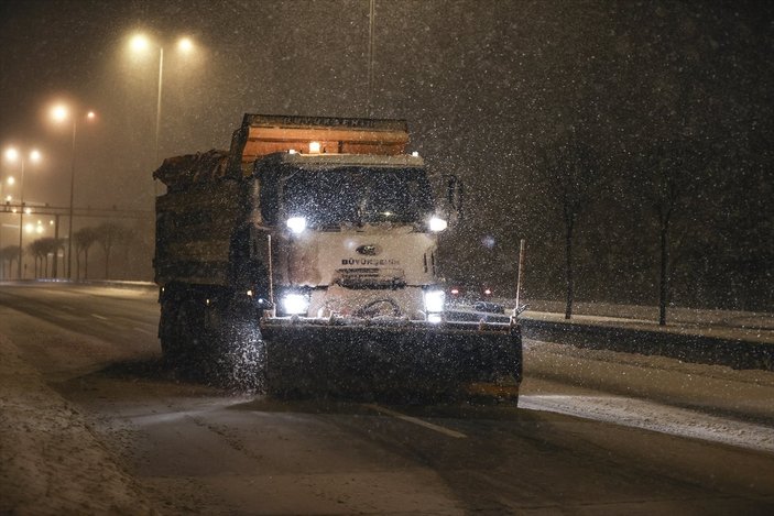 Ankara'da kar yağışı şaşırttı