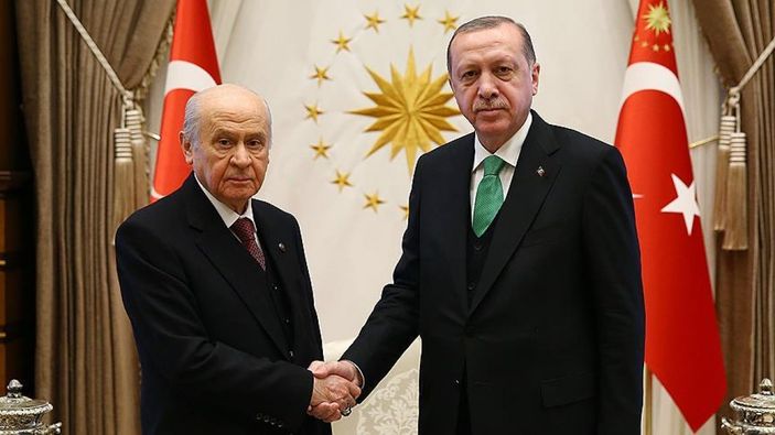 Devlet Bahçeli'den Cumhurbaşkanı Erdoğan'a tebrik telefonu