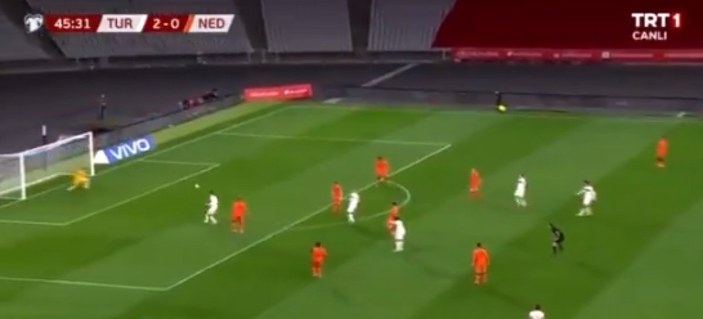 Hakan Çalhanoğlu'ndan Hollanda'ya harika gol