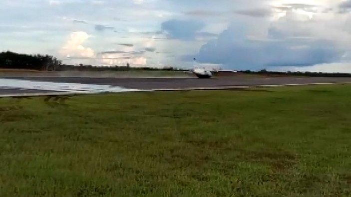 Brezilya’da iniş takımları açılmayan uçak, gövdesi üzerine indi