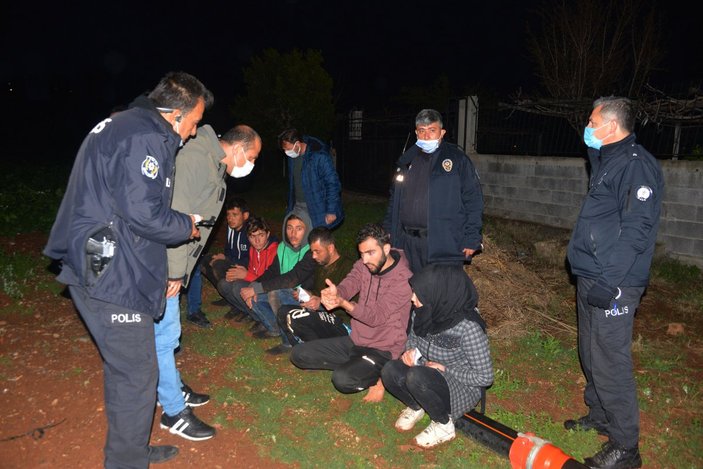 Adana'da 30 kilometre kaçtılar, patates tarlasında yakalandılar