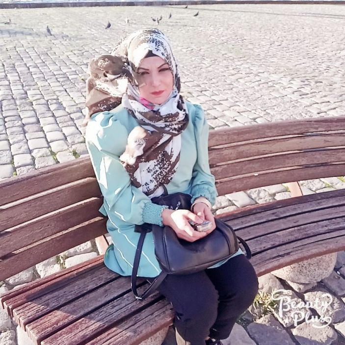 İzmir’de yaşayan Suriyeli koca, ortadan kaybolan eşini arıyor