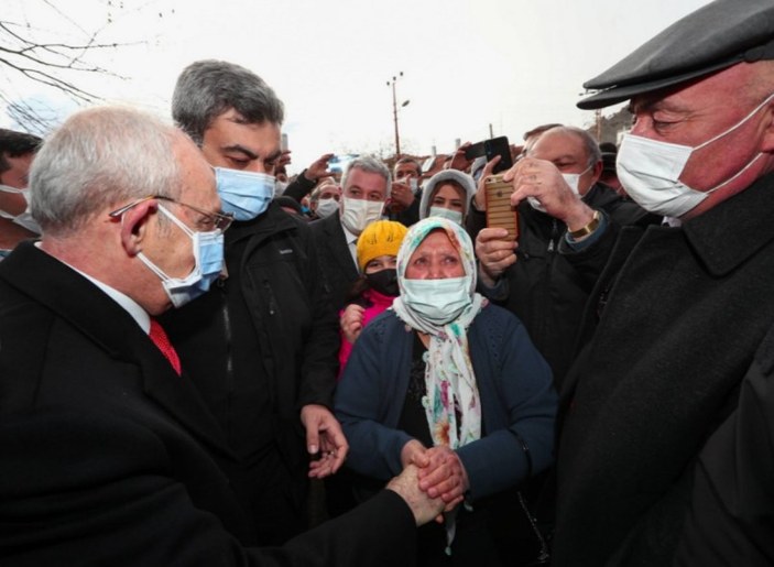 Kemal Kılıçdaroğlu Hasandede Türbesi'nde dua etti