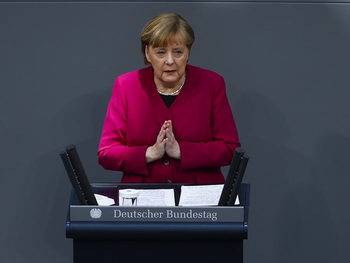 Merkel: Türkiye, Doğu Akdeniz'de tansiyonu düşürücü sinyaller veriyor