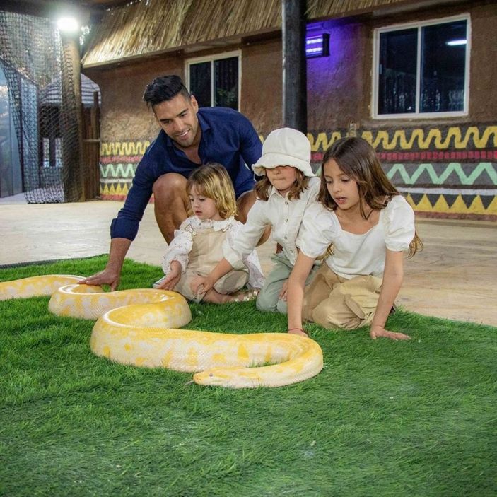 Radamel Falcao'dan çiftlik ziyareti