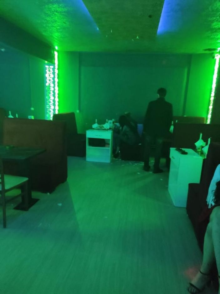 Konya’da mührü bozulan eğlence mekanına polis baskını