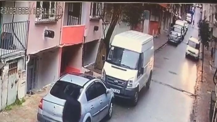 Bağcılar'da otomobilin çarptığı çocuk hayatını kaybetti