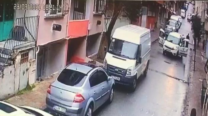 Bağcılar'da otomobilin çarptığı çocuk hayatını kaybetti