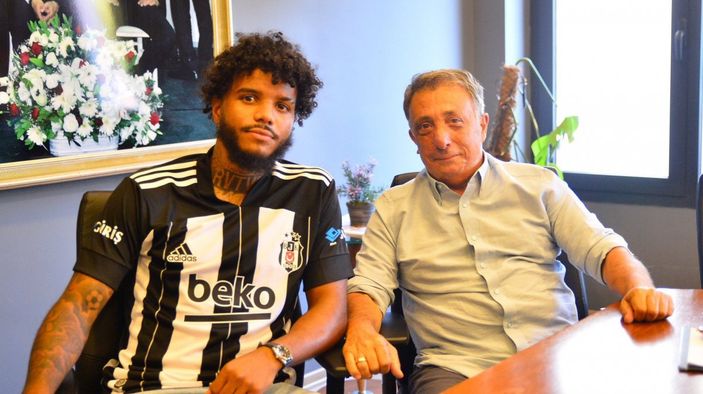 'Rosier kalacak mı' sorusuna menajerden kısa cevap