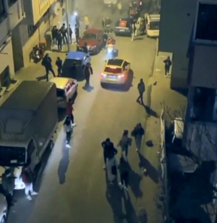 Eyüpsultan'da asker eğlencesine polis baskını