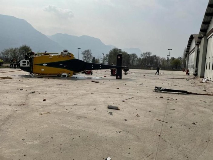 İtalya'da polis helikopteri kaza yaptı