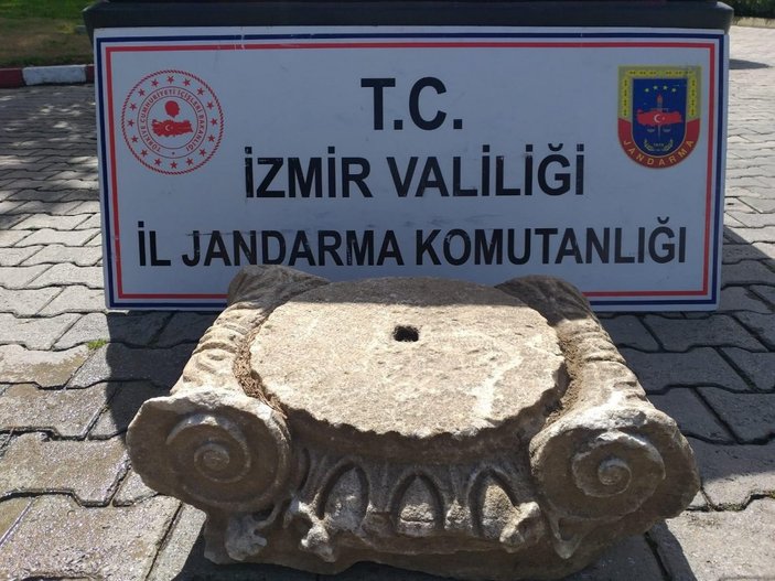 İzmir’de Roma döneminden kalma sütun başlığı ele geçirildi