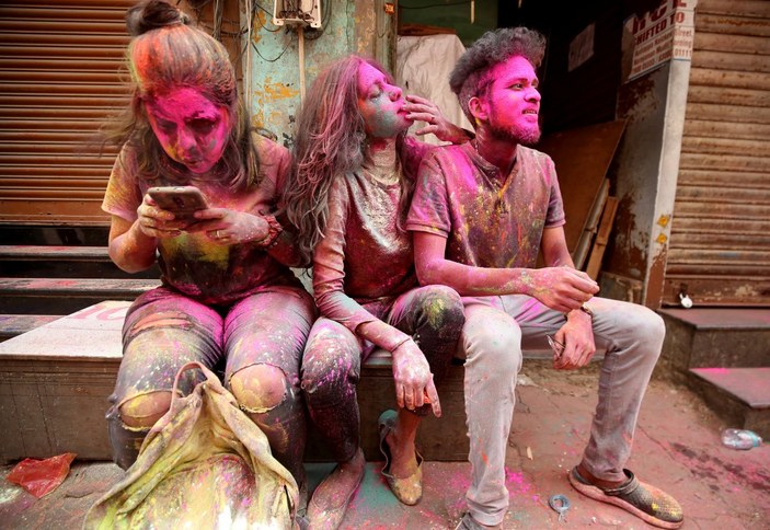 Hindistan'da Holi Festivali kutlandı