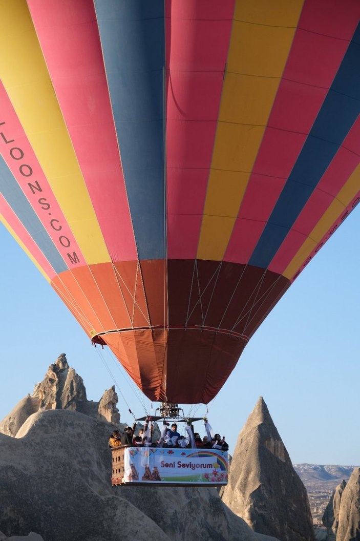 Kapadokya'daki sıcak hava balonunda nikah